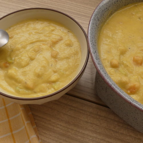 Soupe aux pois chiches, poireaux, carottes et pommes de terre Withmo