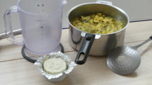 veloute-courgettes-ail-et-fines-herbes-cuisson-terminee