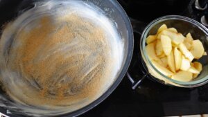 gâteau aux pommes à la poêle Withmo_préparation cuisson