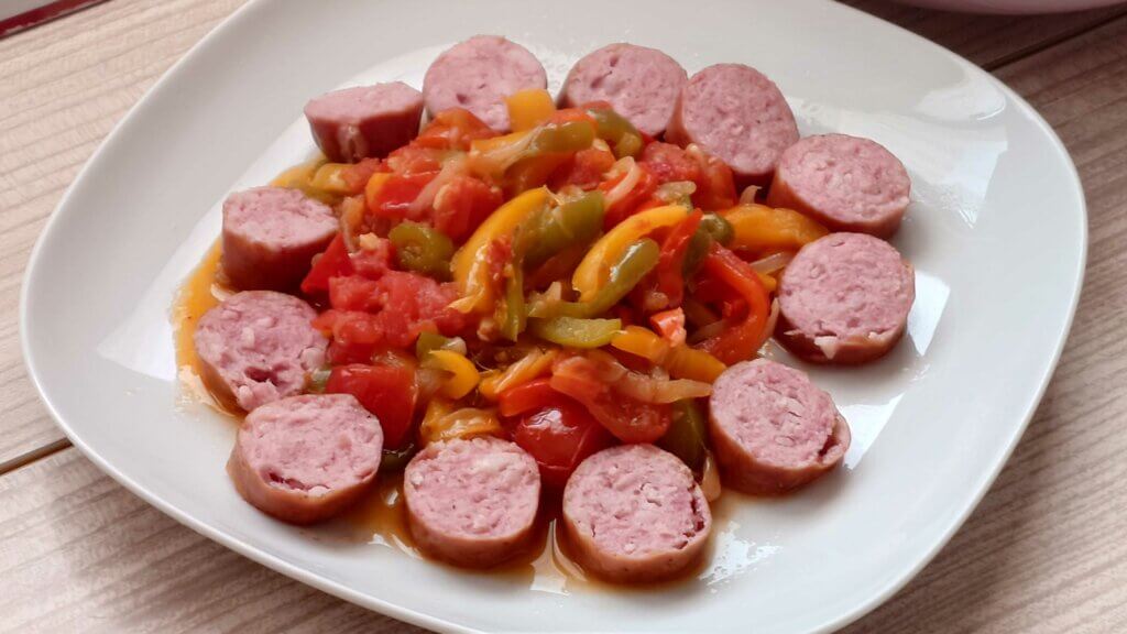 fricassée poivrons tomates avec saucisse Montbéliard_Withmo2