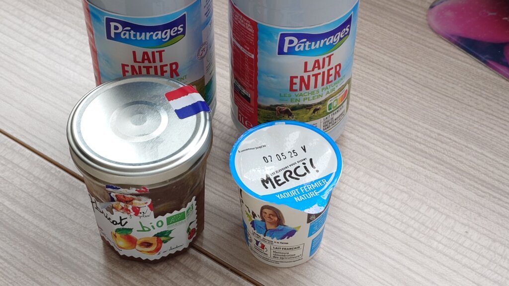 yaourts nature et à la confiture (multi délices) Withmo_les ingrédients