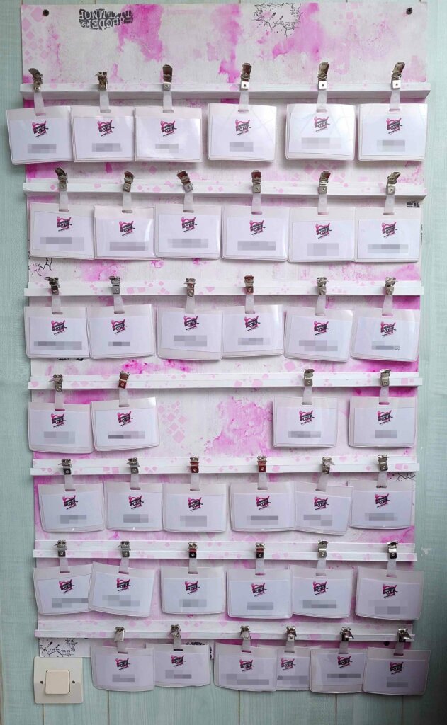 Panneau badges mural Withmo